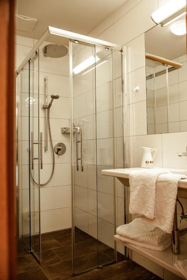 Haus Kathrin Hotel เวอร์เฟนแวง ภายนอก รูปภาพ