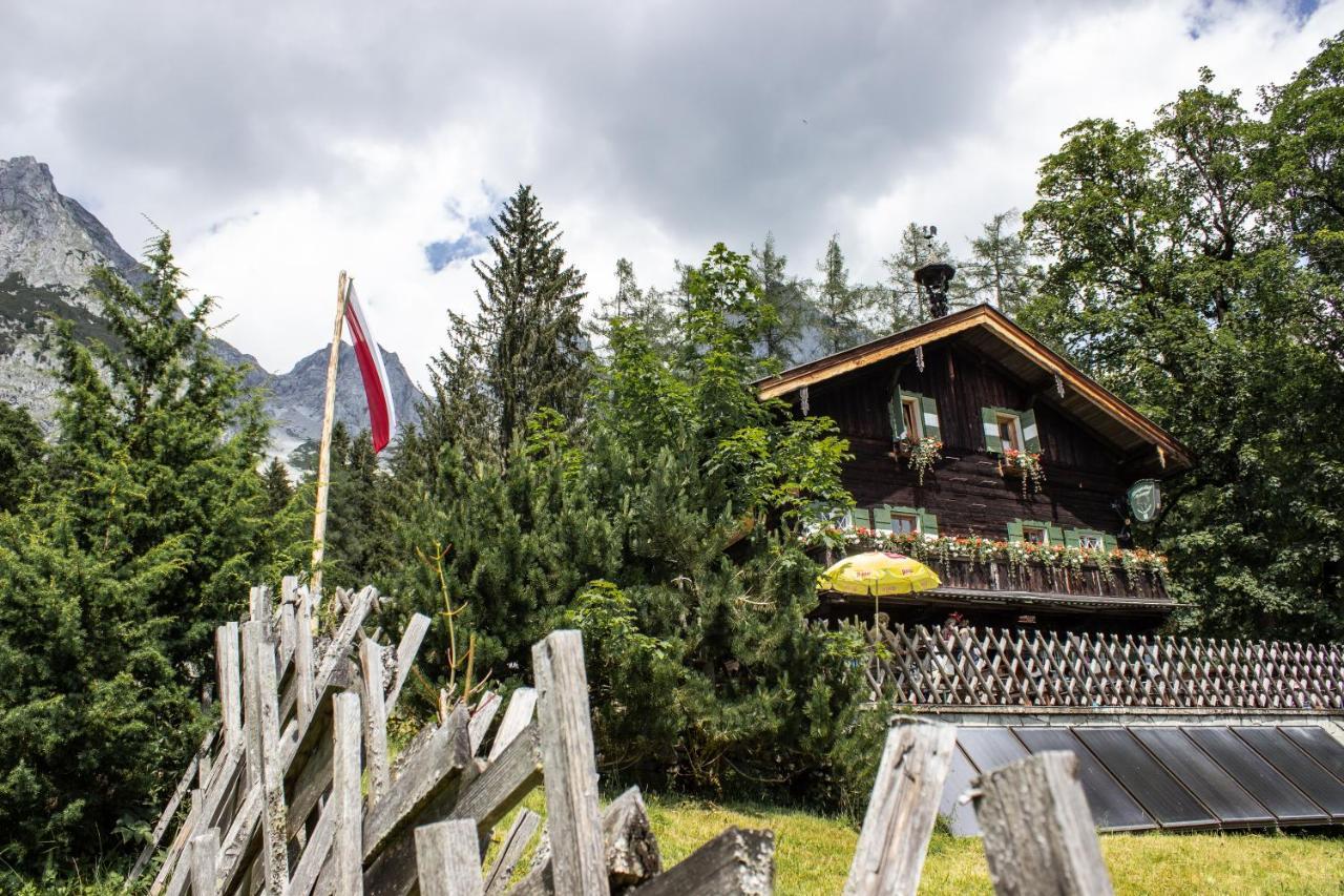 Haus Kathrin Hotel เวอร์เฟนแวง ภายนอก รูปภาพ