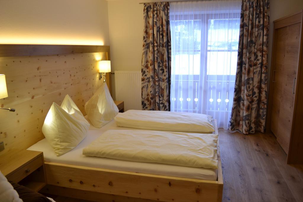 Haus Kathrin Hotel เวอร์เฟนแวง ภายนอก รูปภาพ